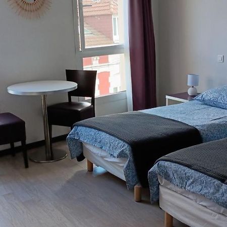 Studio 24M2 Au 4Eme Etage Ascenseur A Cote De La Gare Sncf Лурд Экстерьер фото
